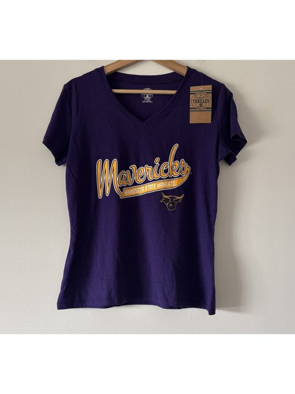 Minnesota State Mavericks Women’s T-shirt Small Purple Sporty Athleisure NWT